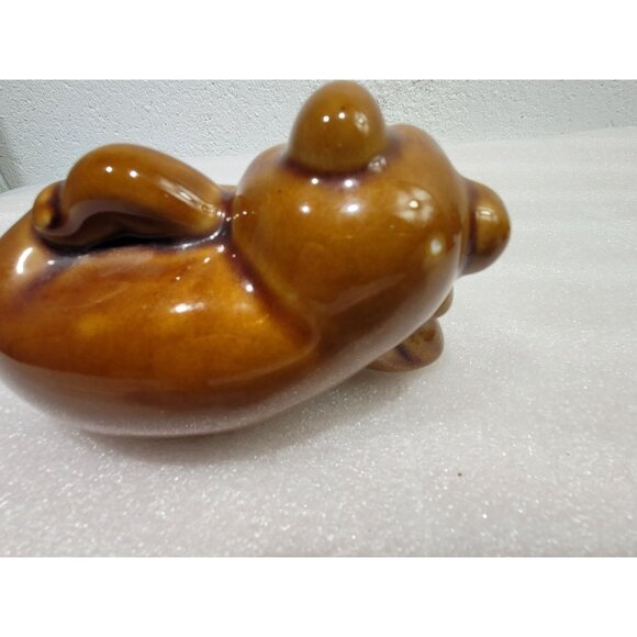 Vintage Ceramic Frogs 3 Brown Glaze Relaxing Figurines Shelf Sitter Table Decor - Picture 9 of 10